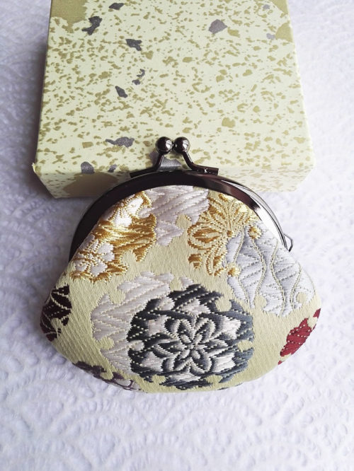 Kimono-wallet-small-cream-flower