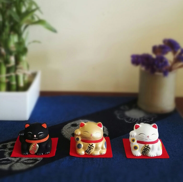 Japanese Lucky Charm Maneki-Neko Gold  In the heart of Japan – Au coeur du  Japon