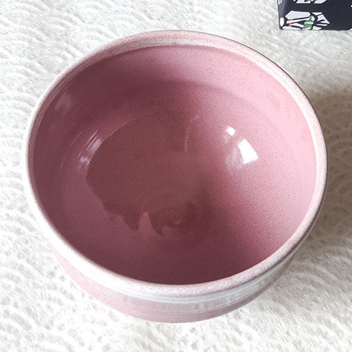 https://www.j-okini.com/wp-content/uploads/2021/04/Kiyomizu-ware-handmade-Matcha-bowl-pink4-500x500.jpg