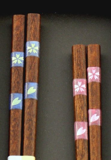 Premium chopsticks Ichimatsu Sakura 2