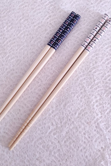 Japanese-bamboo-chopsticks-Marine