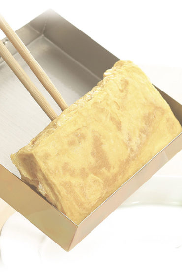 Takumi-Pure-Copper-Tamagoyaki-Nabe-with-a-lid-2