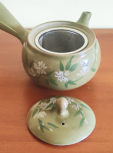 Sakura-Midori-Teapot