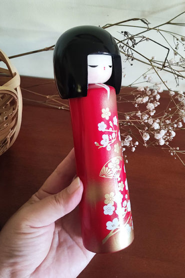 hana-kokeshi-ume-j-okini-malta