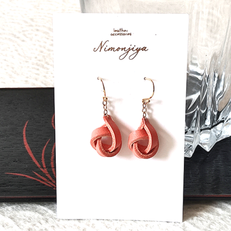 Shuiro Twist – Handmade Kyo-Yuzen Leather Earrings