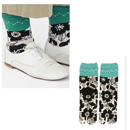 Floral Japanese Tabi socks, designed with a split-toe for comfort and support, fits EU sizes 37-40.