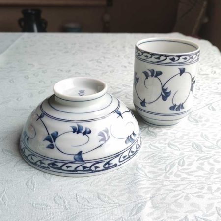 Banko-yaki Yunomi tea cup and rice bowl Flowing Vines