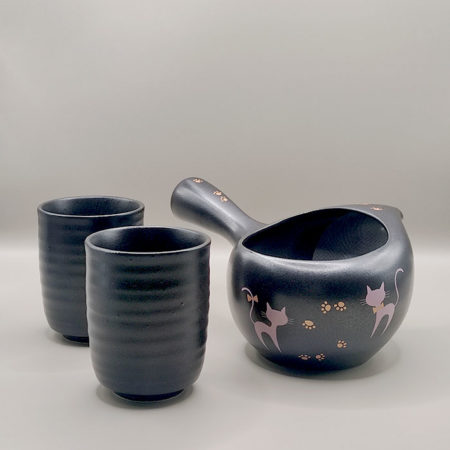 “Cat & Calm” Japanese Tea Set